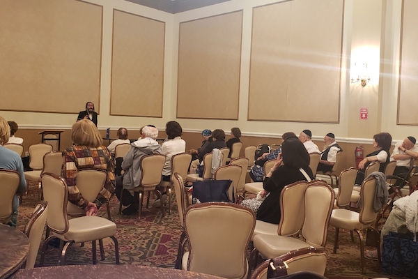 Holocaust survivors gather for a retreat to quell the isolation caused by COVID-19